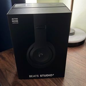 worn them 2 times I got airpod pros and it was too late to return for full price